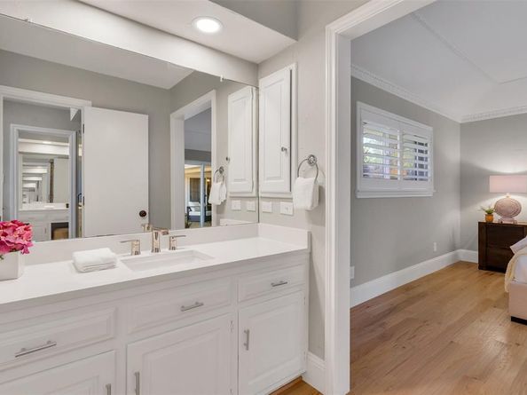 6129  Glennox Lane , Dallas Texas 75214