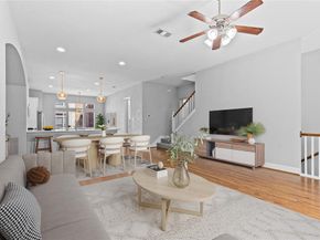 907  City Side Lane , Dallas Texas 75201