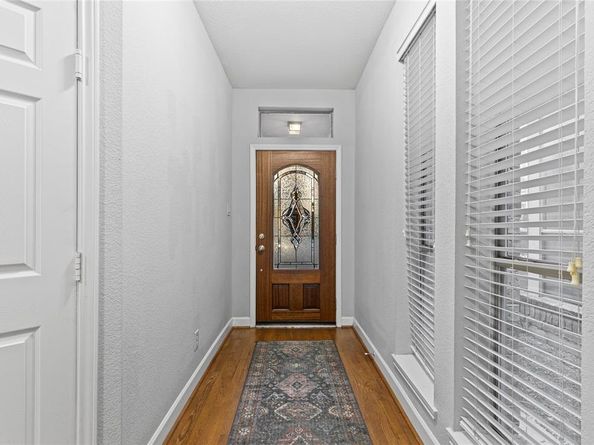 907  City Side Lane , Dallas Texas 75201