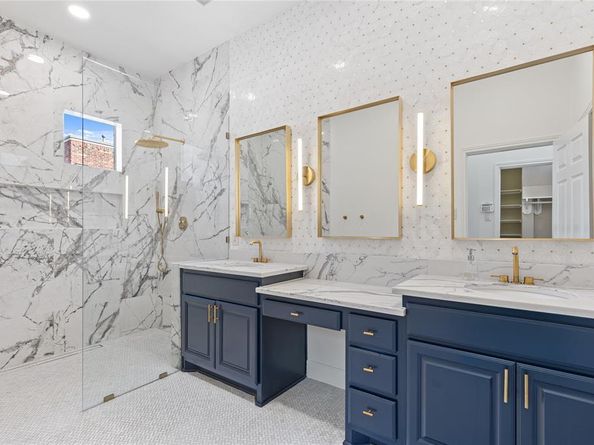 907  City Side Lane , Dallas Texas 75201