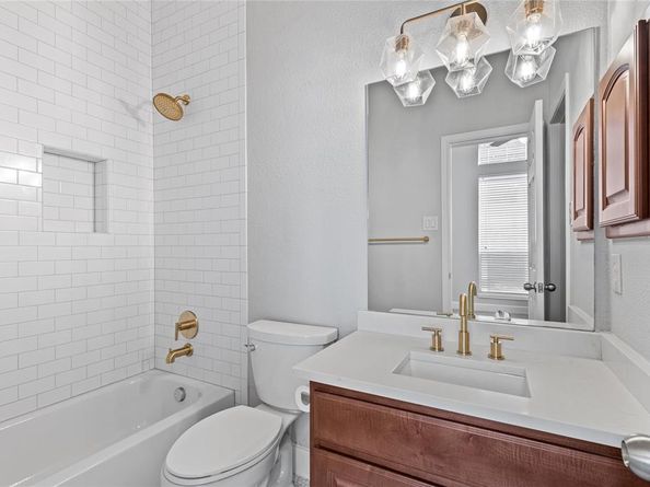 907  City Side Lane , Dallas Texas 75201