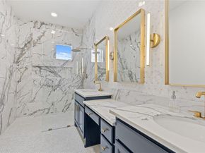 907  City Side Lane , Dallas Texas 75201