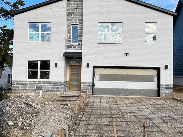 1326  Diceman Avenue , Dallas Texas 75203