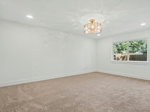 3305  Bellingham Court , Dallas Texas 75228