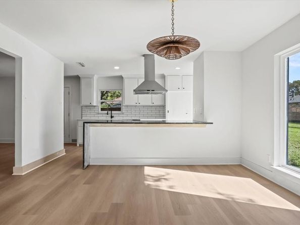 3305  Bellingham Court , Dallas Texas 75228