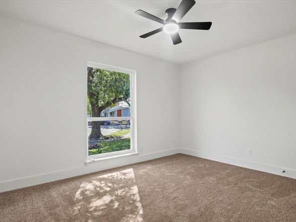 3305  Bellingham Court , Dallas Texas 75228