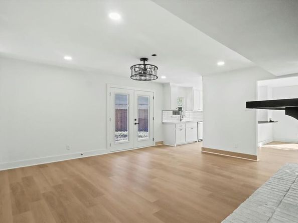 3305  Bellingham Court , Dallas Texas 75228