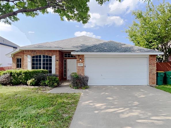 553  Stonewall Court , Cedar Hill Texas 75104