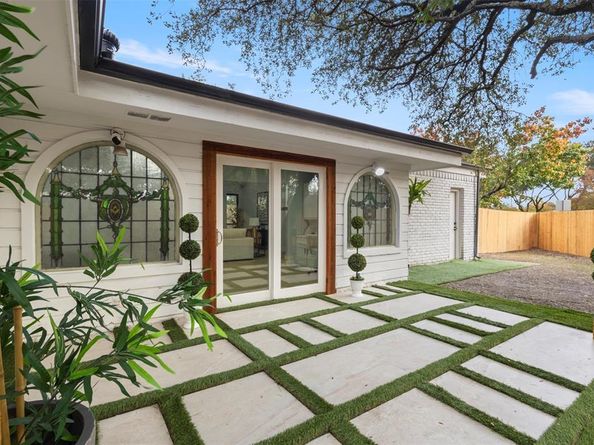 1  Spring Valley Court , Richardson Texas 75081