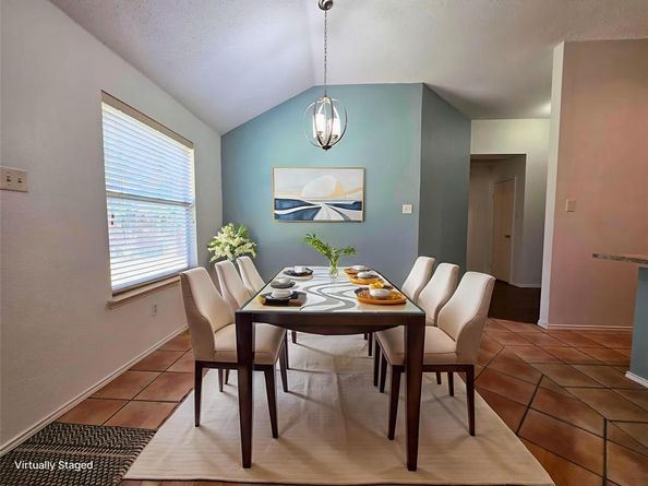 304 E Clover Park Drive , Fort Worth Texas 76140