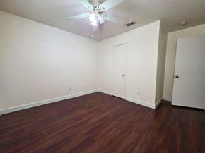 304 E Clover Park Drive , Fort Worth Texas 76140
