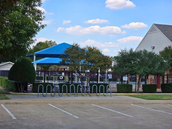 304 E Clover Park Drive , Fort Worth Texas 76140