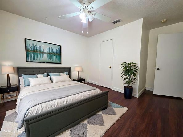 304 E Clover Park Drive , Fort Worth Texas 76140