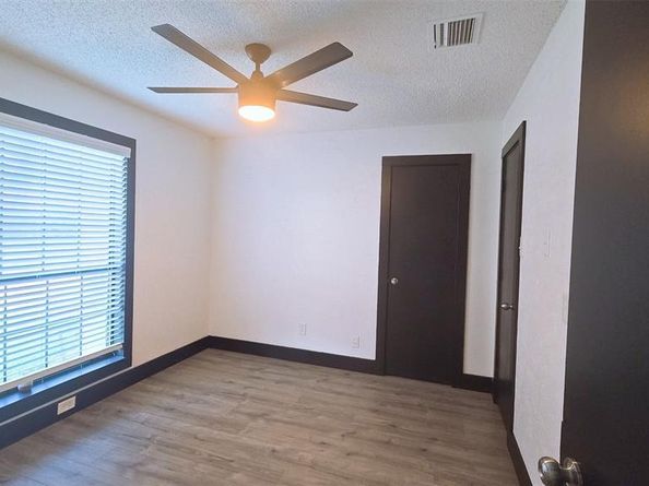 1933  Oakbluff Drive , Carrollton Texas 75007