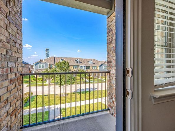 2618  Dodson Street , Garland Texas 75042