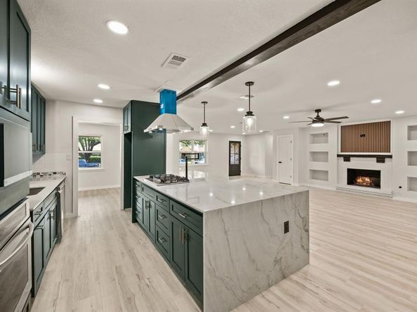 6211  Symphony Lane , Dallas Texas 75227