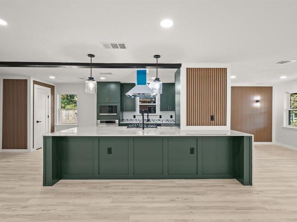 6211  Symphony Lane , Dallas Texas 75227