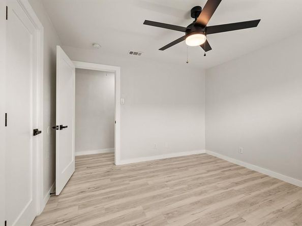6211  Symphony Lane , Dallas Texas 75227