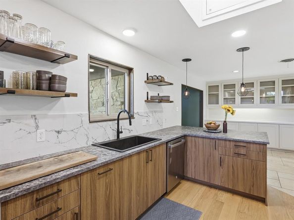 4704  Three River Court , Fort Worth Texas 76103