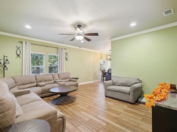 9917  Oakwood Drive , Dallas Texas 75217