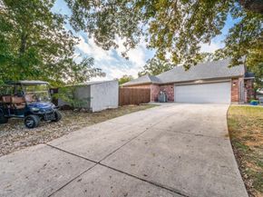 204  Pembrook Street , Lake Dallas Texas 75065