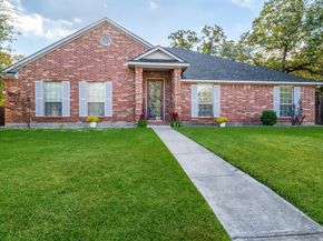 204  Pembrook Street , Lake Dallas Texas 75065