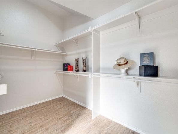 204  Pembrook Street , Lake Dallas Texas 75065