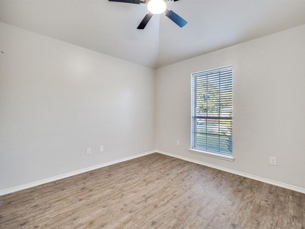 204  Pembrook Street , Lake Dallas Texas 75065