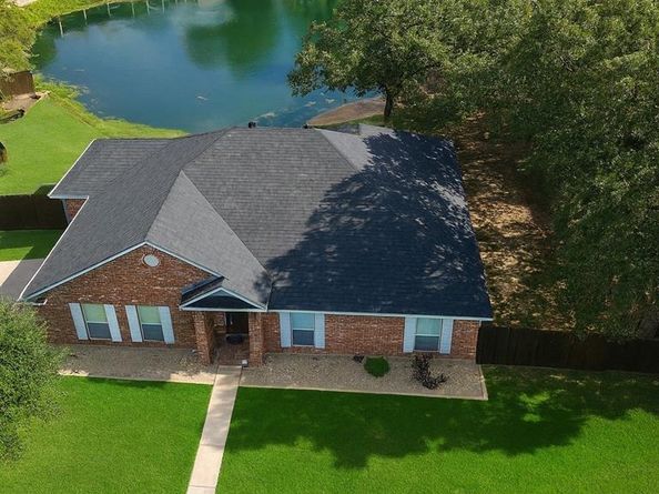 204  Pembrook Street , Lake Dallas Texas 75065