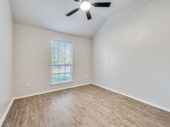 204  Pembrook Street , Lake Dallas Texas 75065