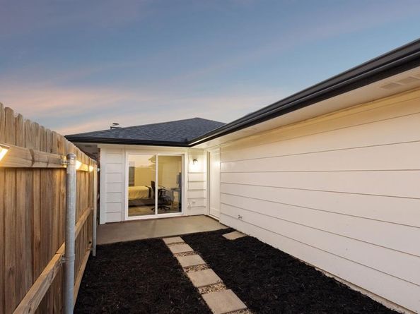 705  Greenridge Drive , Arlington Texas 76017