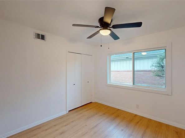 409  Vicki Place , Hurst Texas 76053