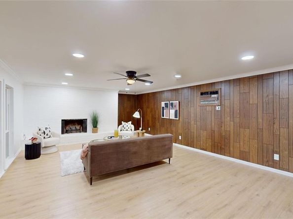 409  Vicki Place , Hurst Texas 76053