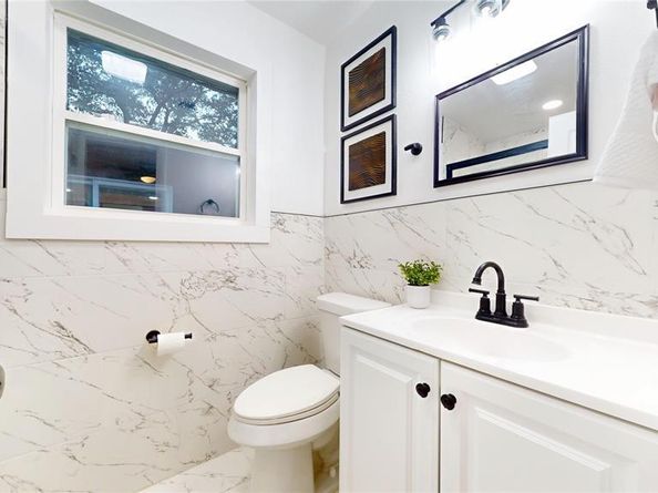 409  Vicki Place , Hurst Texas 76053