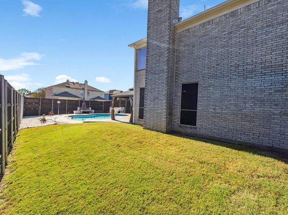 2824  Clearmeadow Drive , Mesquite Texas 75181