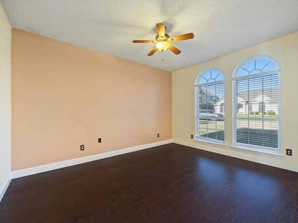 2824  Clearmeadow Drive , Mesquite Texas 75181