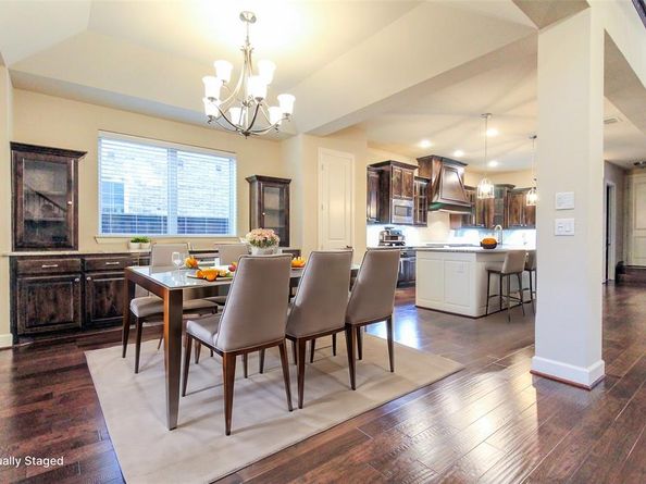 1009  Peacock Boulevard , Carrollton Texas 75007