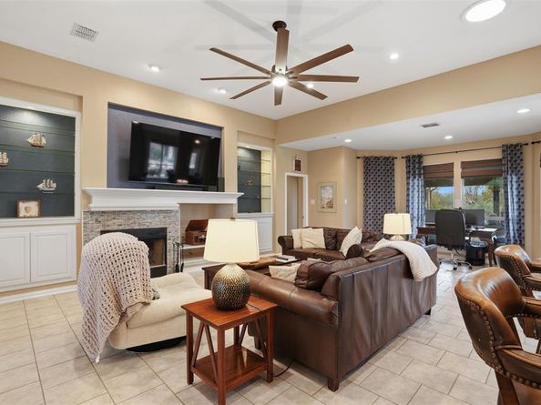 586  Hidden Pass , Royse City Texas 75189