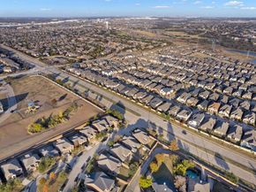 1009  Chickasaw Drive , Carrollton Texas 75010