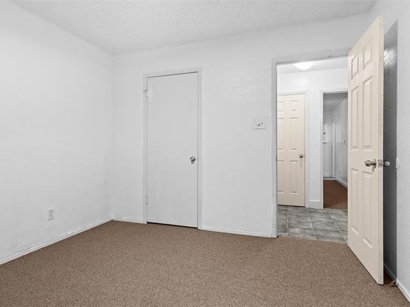 1133  Park Center Court , Saginaw Texas 76179