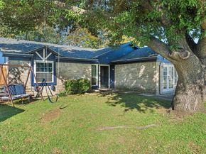 1133  Park Center Court , Saginaw Texas 76179