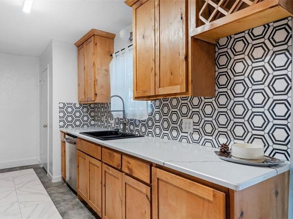 1133  Park Center Court , Saginaw Texas 76179