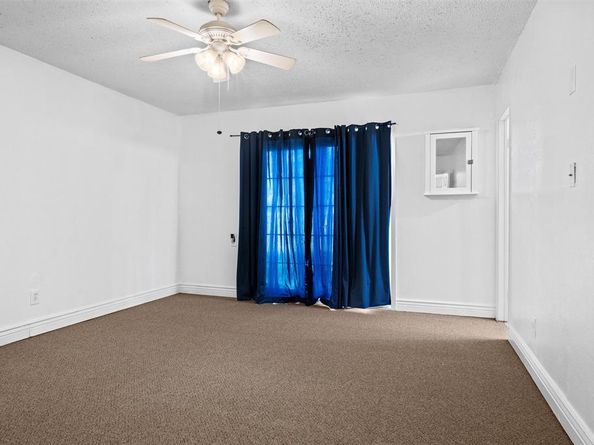 1133  Park Center Court , Saginaw Texas 76179