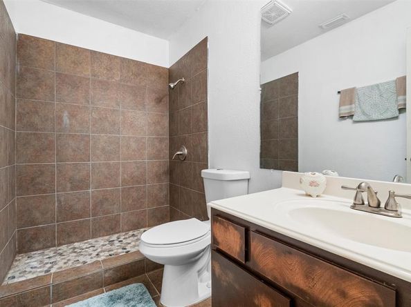 1133  Park Center Court , Saginaw Texas 76179