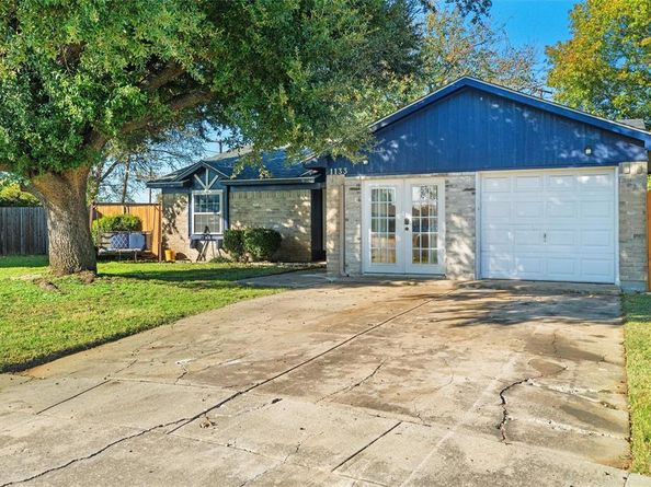 1133  Park Center Court , Saginaw Texas 76179