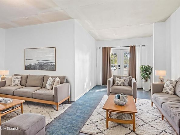 1133  Park Center Court , Saginaw Texas 76179