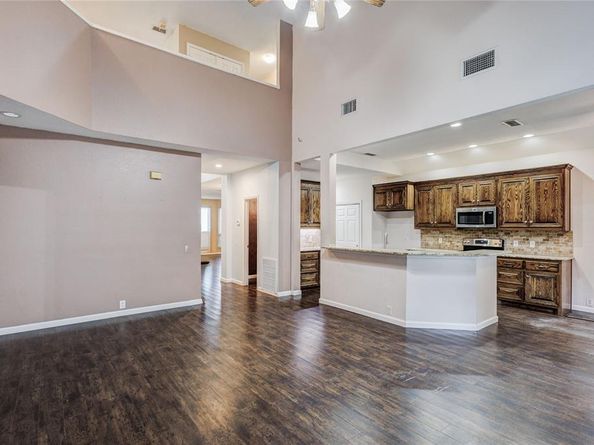 1036  Cottonbelt Drive , Saginaw Texas 76131