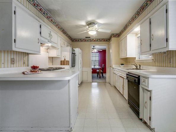 9320  Whitehurst Drive , Dallas Texas 75243