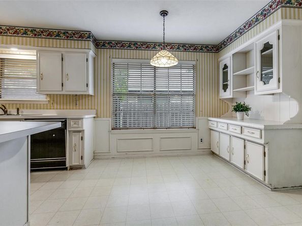 9320  Whitehurst Drive , Dallas Texas 75243