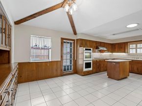 6415  Barkwood Lane , Dallas Texas 75248